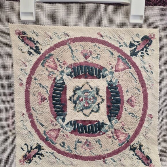 Needlepoint  finished canvas-12 inch x 12 inches Vintage - Picture 4 of 4